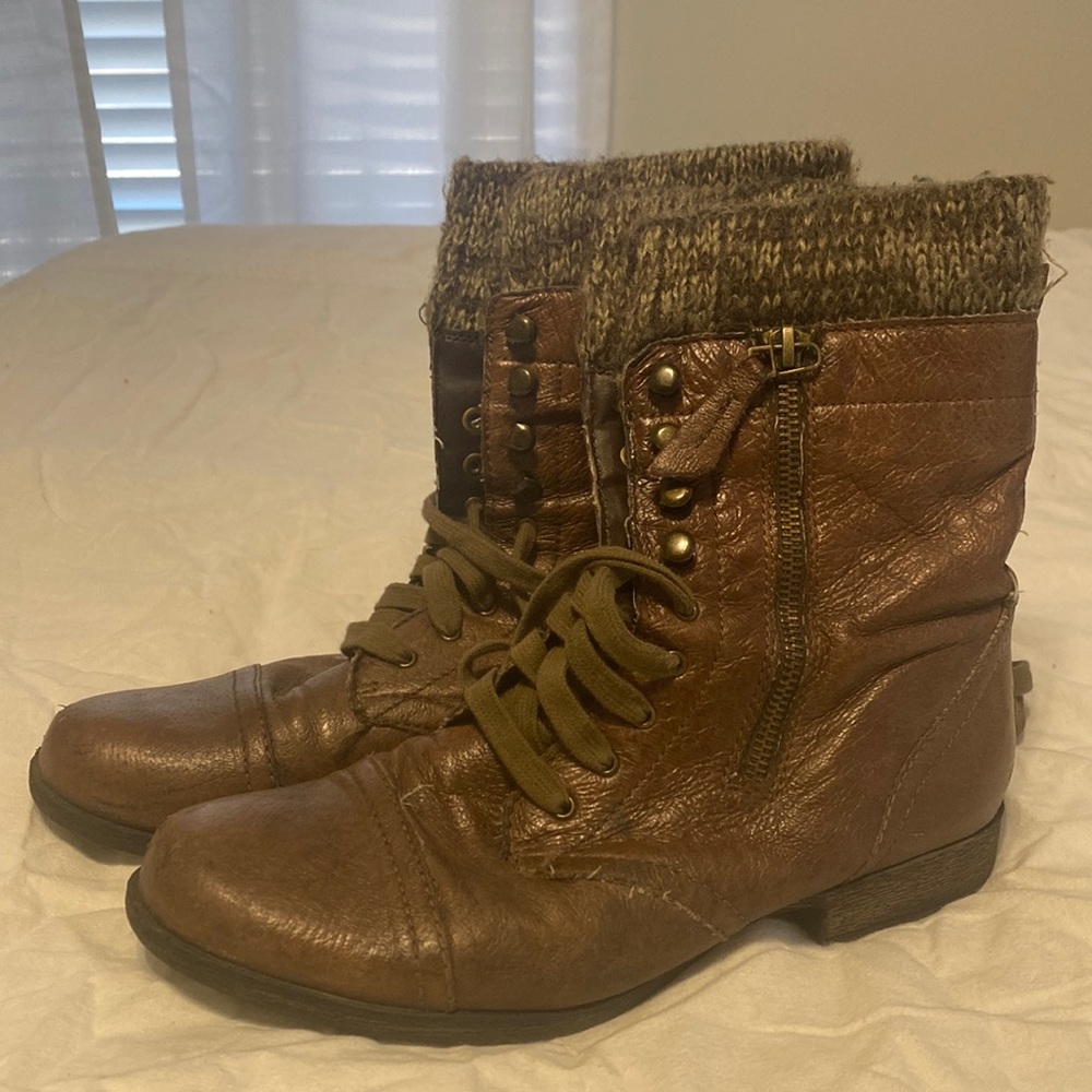 Steve Madden Troopa Boot w/ sock Size 10